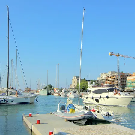 Near Urbino & Beaches 公寓 *