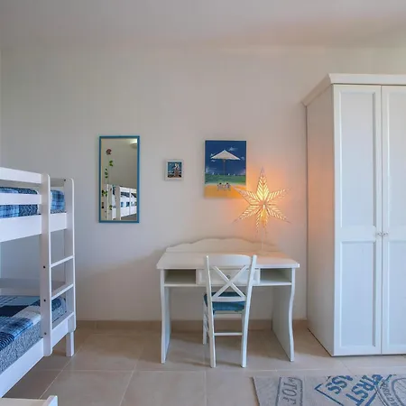 Near Urbino & Beaches 公寓 塔武利亚